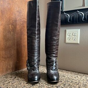 Chloe boots. Stylish.